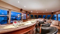 Azimut Yacht ANDIAMO -  Skylounge Bar